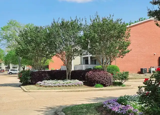 Property at Northtown Apartments - 50 Northtown Dr, Jackson, MS, 39211, 1-2 bed, 1-2 bath, [object Object]