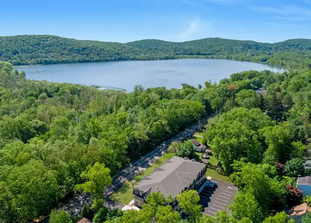 Property at 962 U.S. 9W Unit 209, Congers, NY, 10920, 1 bed, 2 baths, [object Object]