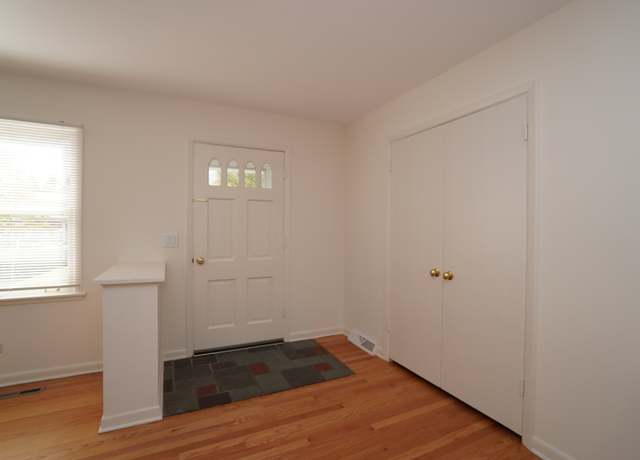 Photo of 580 Ivy Ct, Lake Forest, IL 60045