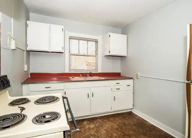 Property at 706 Chickamauga Ave Unit 11, Knoxville, TN, 37917, 1 bed, 1 bath, [object Object]