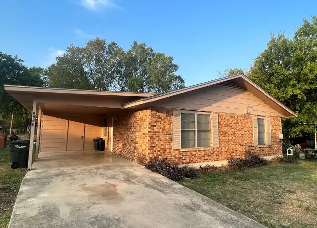 Property at 1792 Kuehler Ave, New Braunfels, TX, 78130, 2 beds, 1 bath, [object Object]