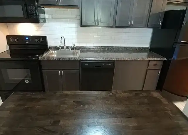 Property at Pennside Manor - 717 N 25th St, Reading, PA, 19606, 2 beds, 1 bath, [object Object]