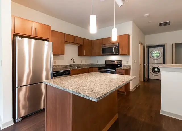Photo of 1215 N 62nd St, Wauwatosa, WI 53213