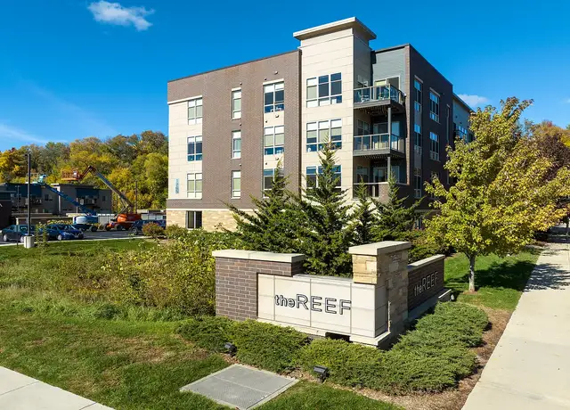 Photo of 1215 N 62nd St, Wauwatosa, WI 53213