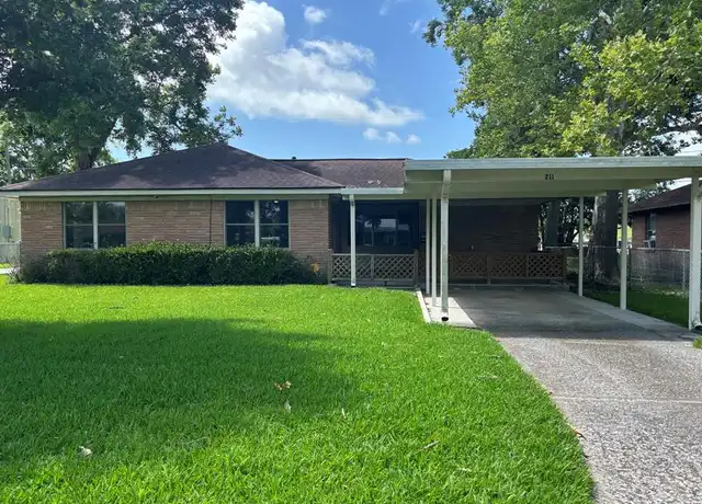 Property at 211 Long Dr, Baytown, TX, 77521, 3 beds, 2 baths, [object Object]