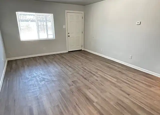 Property at 210 Cornell Dr SE Unit 3, Albuquerque, NM, 87106, 1 bed, 1 bath, [object Object]