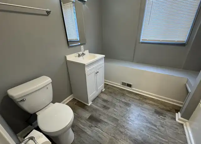 Property at 625 N Oakland Ave, Indianapolis, IN, 46201, 3 beds, 2 baths, [object Object]