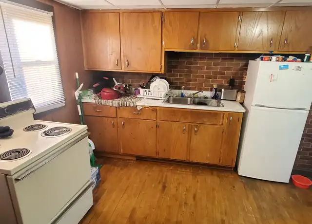Property at 112 S Main St Unit 2, Chippewa Falls, WI, 54729, 1 bed, 1 bath, [object Object]