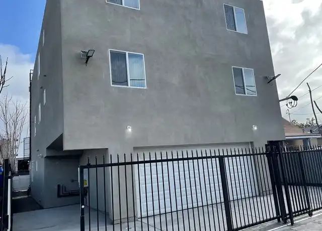 Property at 1432 E 20th St, Los Angeles, CA, 90011, 5 beds, 4 baths, [object Object]
