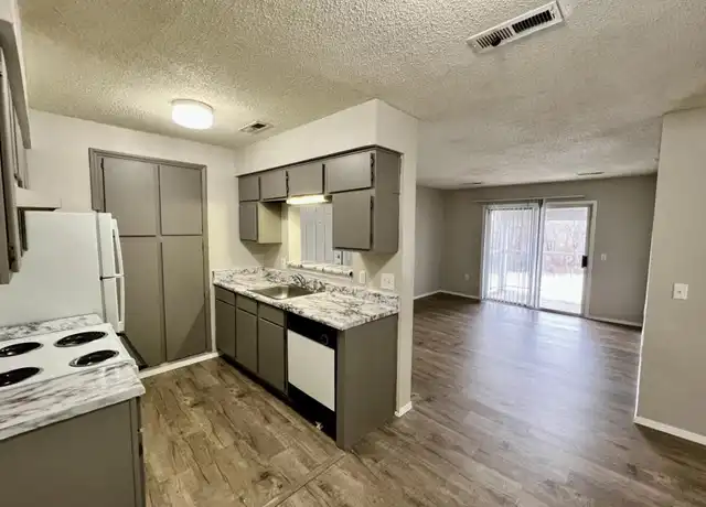 Property at 3514 Newman Rd Unit 301, Joplin, MO, 64801, 2 beds, 2 baths, [object Object]