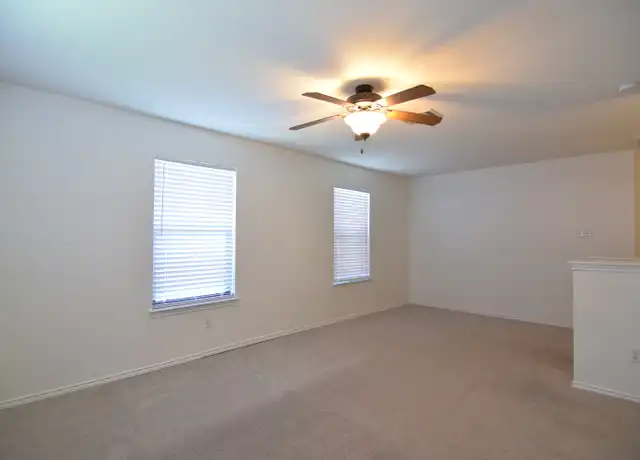 Property at 1025 Tumbleweed Trl, Temple, TX, 76502, 5 beds, 3.5 baths, [object Object]