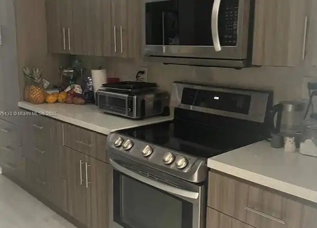 Property at 301 Bonaventure Blvd #8, Weston, FL, 33326, 3 beds, 2 baths, [object Object]