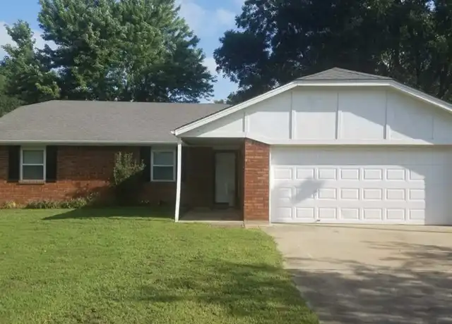 Property at 1800 Deer Run, Muskogee, OK, 74403, 3 beds, 2 baths, [object Object]