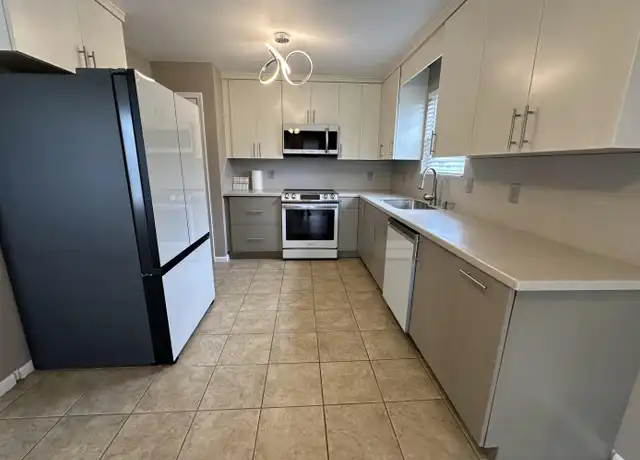 Property at 100 Port Way, Columbia, MO, 65201, 3 beds, 2 baths, [object Object]