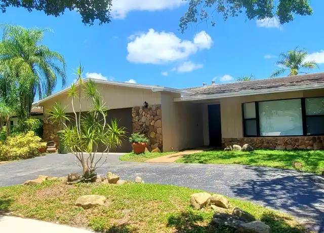 Property at 1421 NW 114th Ave, Pembroke Pines, FL, 33026, 4 beds, 2 baths, [object Object]