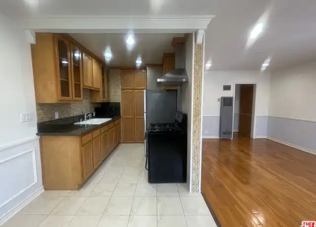 Property at 1126 N Formosa Ave Unit 7, West Hollywood, CA, 90046, 1 bed, 1 bath, [object Object]