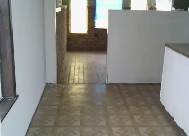 Property at 2323 Hicks Ave, San Antonio, TX, 78210, 2 beds, 1 bath, [object Object]