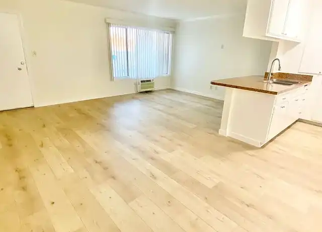 Property at 18521 Prairie St, Northridge, CA, 91324, 1 bed, 1 bath, [object Object]