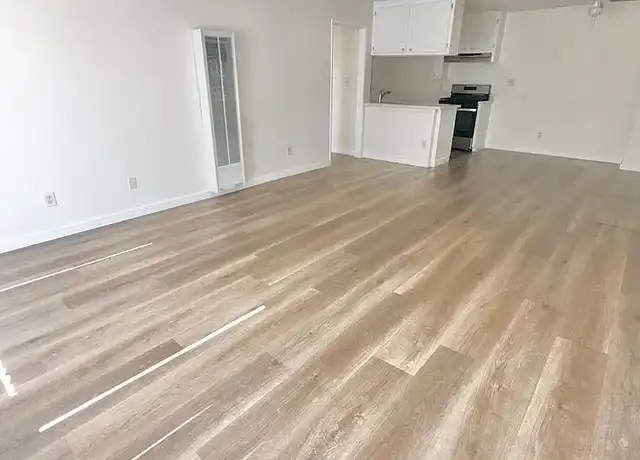 Property at 18521 Prairie St, Northridge, CA, 91324, 1 bed, 1 bath, [object Object]