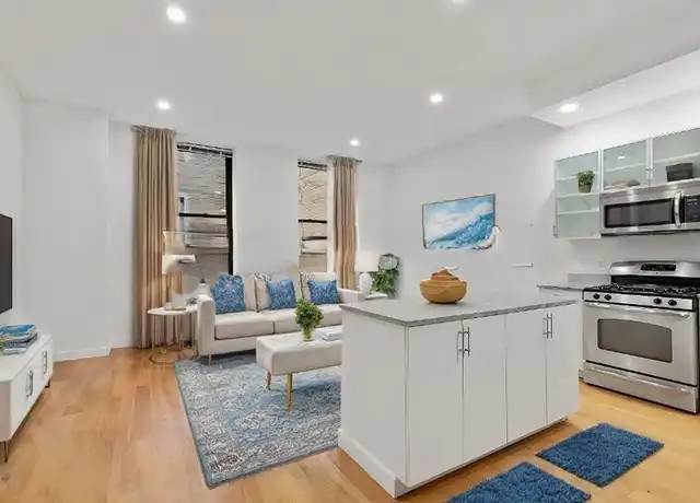 Property at 37 Wall St Unit 24M, New York, NY, 10005, 4 beds, 2 baths, [object Object]