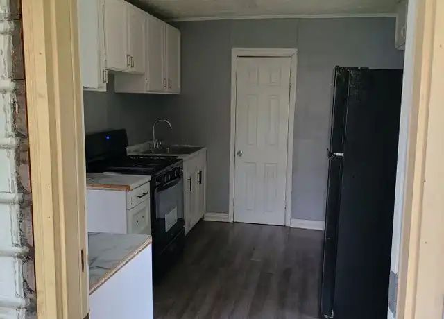Property at 1707 W Sample St, South Bend, IN, 46619, 2 beds, 1 bath, [object Object]