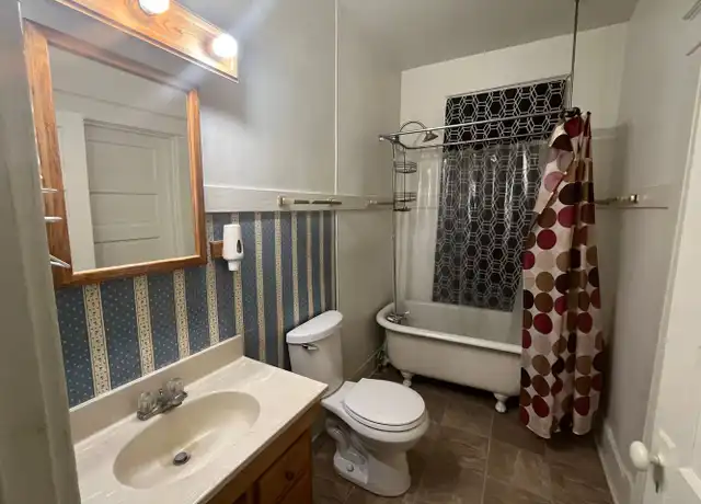 Property at 2900 Brown St Unit -C, Alton, IL, 62002, 2 beds, 1 bath, [object Object]
