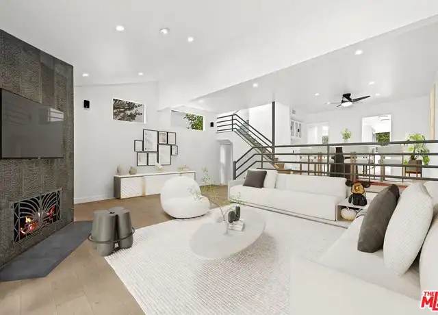 Property at 17088 Palisades Cir, Pacific Palisades, CA, 90272, 2 beds, 2 baths, [object Object]