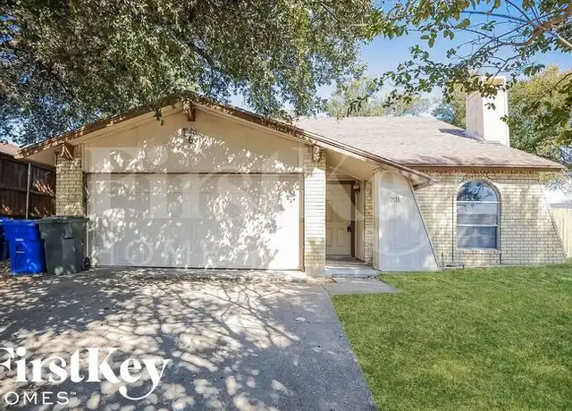 Property at 2113 Deerfield Dr, Carrollton, TX, 75007, 3 beds, 2 baths, [object Object]