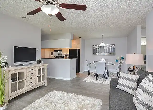 Property at 30 West Apartments - 2835 50th Ave W, Bradenton, FL, 34207, 1 bed, 1 bath, [object Object]