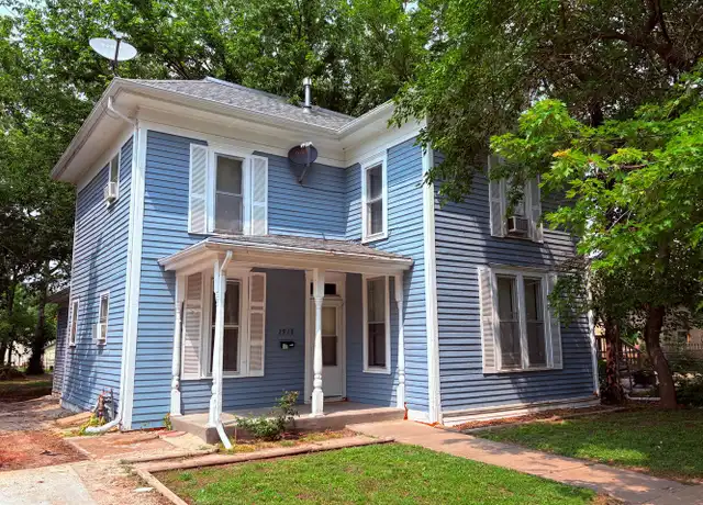 Property at 2918 S St, Lincoln, NE, 68503, 5 beds, 2 baths, [object Object]