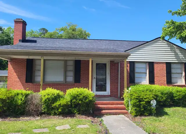 Property at 1205 E 11th St, Lumberton, NC, 28358, 3 beds, 1 bath, [object Object]