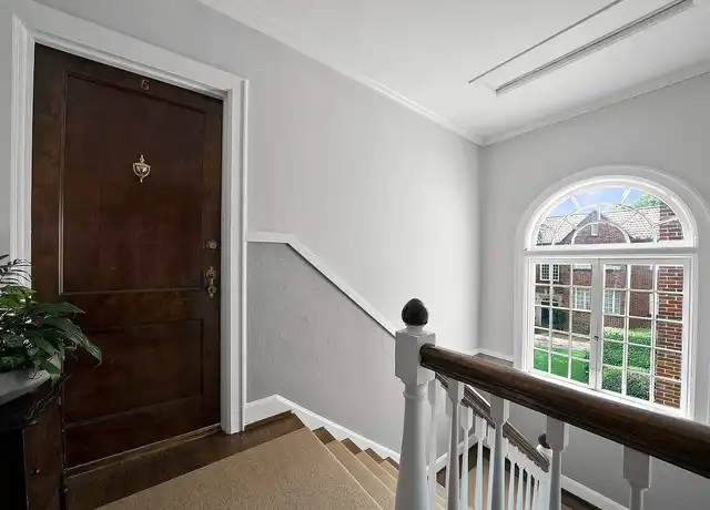 Property at Huntington Arms - 1765 Peachtree St NE, Atlanta, GA, 30309, 1-2 bed, 1-2 bath, [object Object]