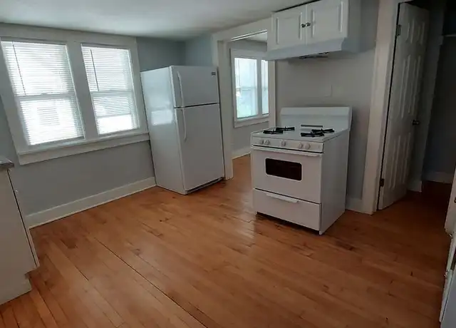 Property at 843 Shawano Ave Apt B, Green Bay, WI, 54303, 1 bed, 1 bath, [object Object]