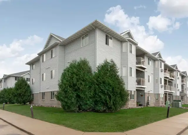 Property at The Woods Apartments - 3504 28th Ave S, Fargo, ND, 58103, 2 beds, 2 baths, [object Object]