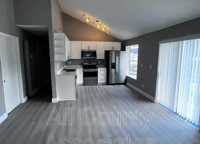 Property at 2684 Rae Ct, Palm Harbor, FL, 34684, 2 beds, 1 bath, [object Object]