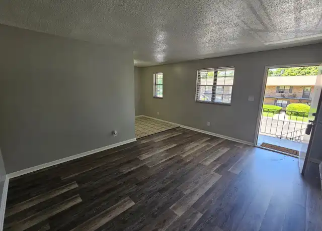 Property at 4506 Hutton Rd Unit 4506-7, Knoxville, TN, 37912, 1 bed, 1 bath, [object Object]