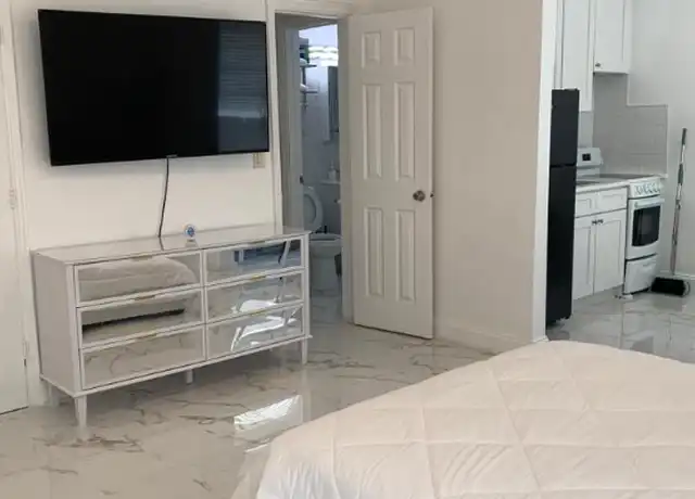 Property at 545 Michigan Ave #5, Miami Beach, FL, 33139, 1 bed, 1 bath, [object Object]