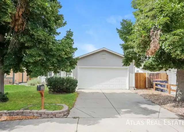 Property at 3571 S Lewiston Way, Aurora, CO, 80013, 3 beds, 2 baths, [object Object]