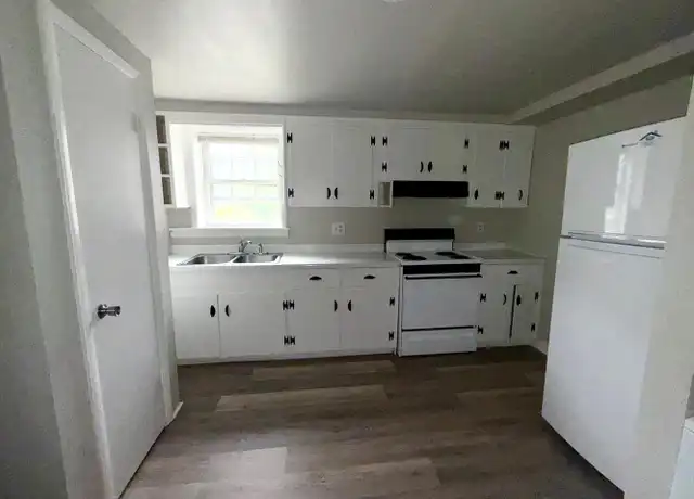 Property at 1425 Dandridge St, Fredericksburg, VA, 22401, 2 beds, 1 bath, [object Object]