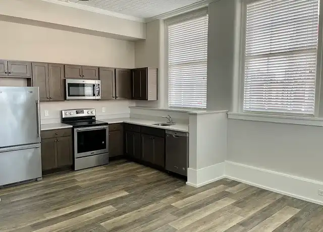 Property at Knox High Apartments - 101 E 5th Ave, Knoxville, TN, 37917, 0-1 beds, 1 bath, [object Object]