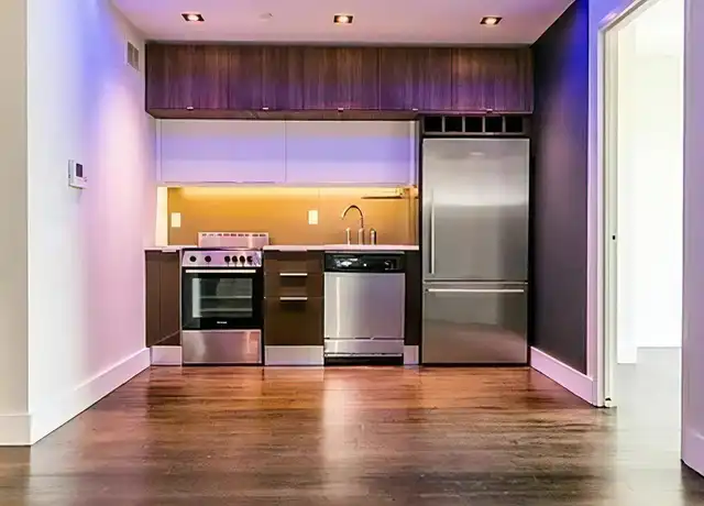 Property at 146 Meserole St Unit 2D, Brooklyn, NY, 11206, 2 beds, 1 bath, [object Object]