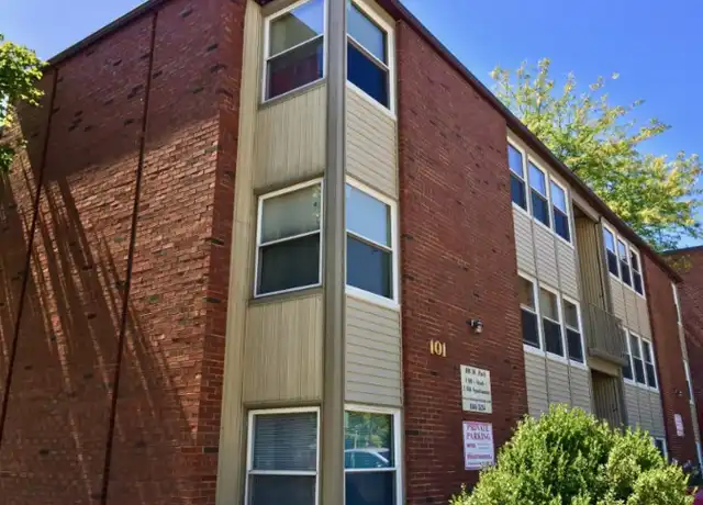 Property at 101 W Park St Unit 104, Urbana, IL, 61801, 2 beds, 1 bath, [object Object]