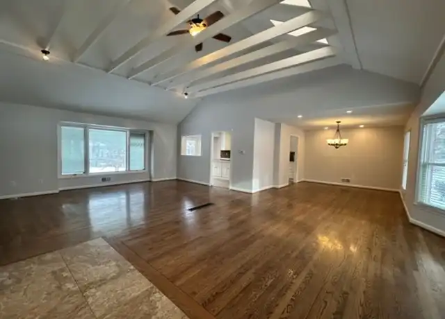 Property at 10240 Granada Ln, Overland Park, KS, 66207, 3 beds, 2.5 baths, [object Object]