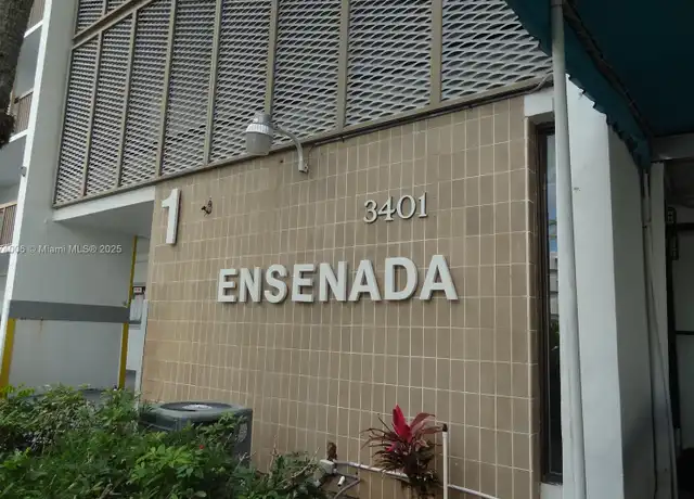 Property at 3401 N Country Club Dr Unit EI506, Miami, FL, 33180, 1 bed, 1 bath, [object Object]