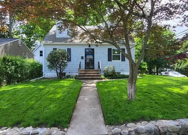Property at 72 Ridgewald Ave, Waldwick, NJ, 07463, 3 beds, 2 baths, [object Object]