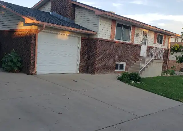 Property at 2012 Lincoln St, Longmont, CO, 80501, 4 beds, 2 baths, [object Object]