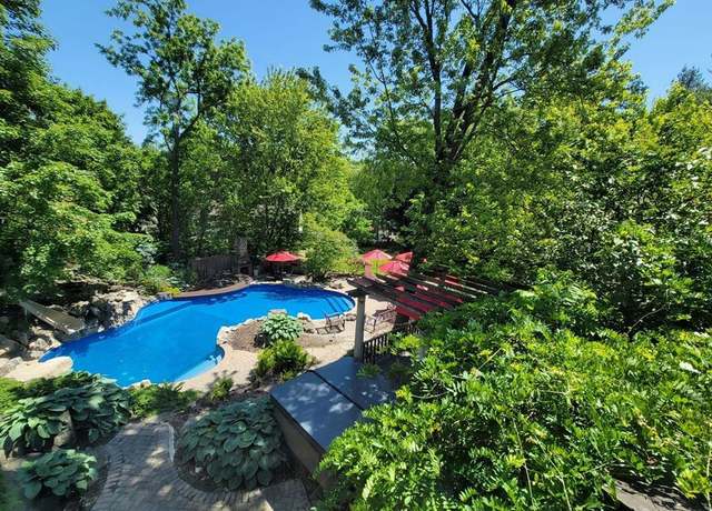 Photo of 9 Lone Hill Pl, Dix Hills, NY 11746