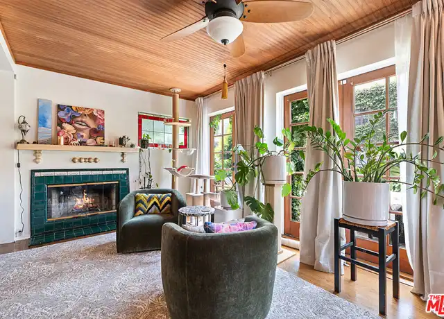 Property at 24 Westminster Ave Unit 1, Venice, CA, 90291, 2 beds, 2 baths, [object Object]