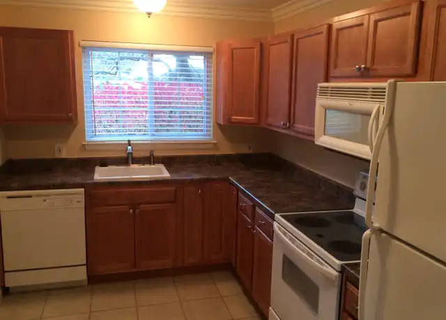 Property at 3551 W 14 Mile Rd #1, Royal Oak, MI, 48073, 1 bed, 1 bath, [object Object]
