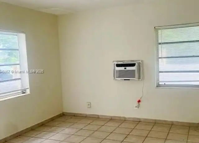 Property at 910 Douglas Rd Unit 1, Coral Gables, FL, 33134, 2 beds, 1 bath, [object Object]